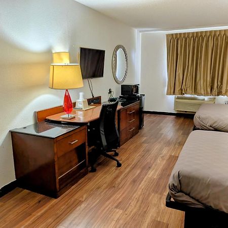 Travelodge By Wyndham Forsyth Ngoại thất bức ảnh